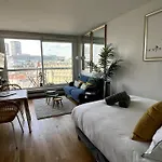 Tour Eiffel - Vue Imprenable Au-dessus Des Toits, Balcon Daire