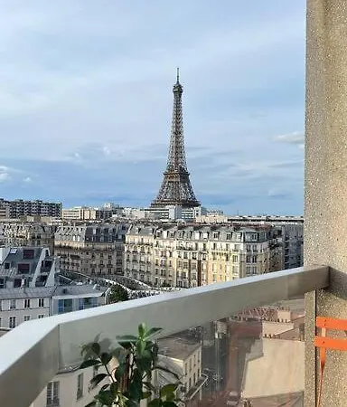 Appartement Tour Eiffel - Vue Imprenable Au-dessus Des Toits, Balcon Parijs