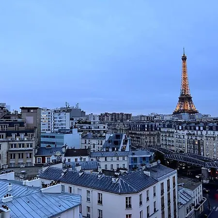 Tour Eiffel - Vue Imprenable Au-dessus Des Toits, Balcon * פריז