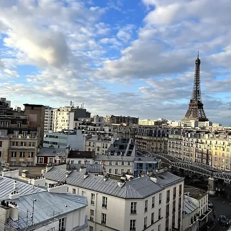 Tour Eiffel - Vue Imprenable Au-dessus Des Toits, Balcon דירה *