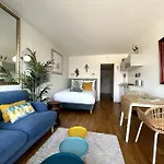 Tour Eiffel - Vue Imprenable Au-dessus Des Toits, Balcon 파리