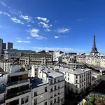 Tour Eiffel - Vue Imprenable Au-dessus Des Toits, Balcon 파리