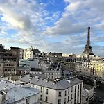 Tour Eiffel - Vue Imprenable Au-dessus Des Toits, Balcon דירה *