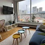 Tour Eiffel - Vue Imprenable Au-dessus Des Toits, Balcon *