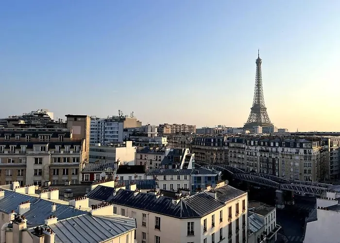 Tour Eiffel - Vue Imprenable Au-dessus Des Toits, Balcon Daire *