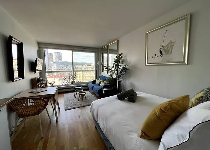 Apartman Tour Eiffel - Vue Imprenable Au-dessus Des Toits, Balcon