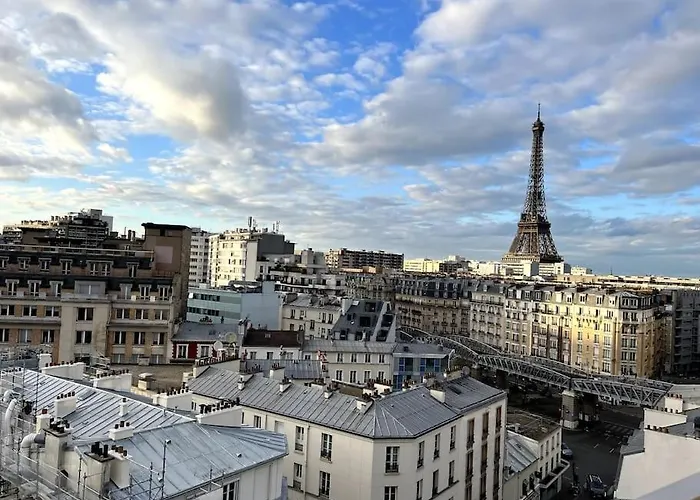 Tour Eiffel - Vue Imprenable Au-dessus Des Toits, Balcon Daire *