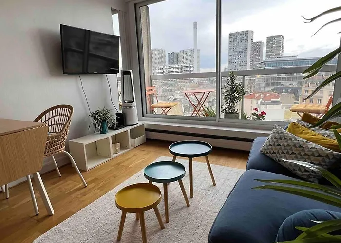 Tour Eiffel - Vue Imprenable Au-dessus Des Toits, Balcon *