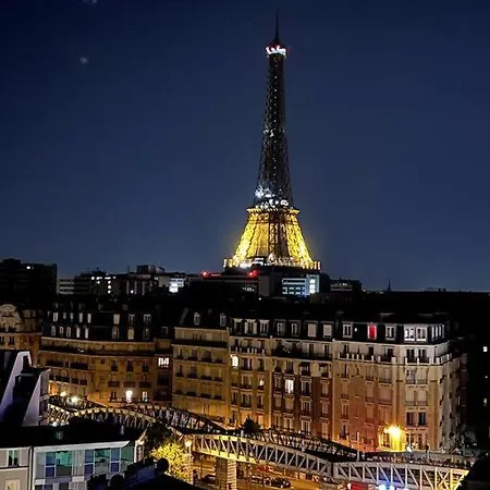 Tour Eiffel - Vue Imprenable Au-dessus Des Toits, Balcon * 巴黎